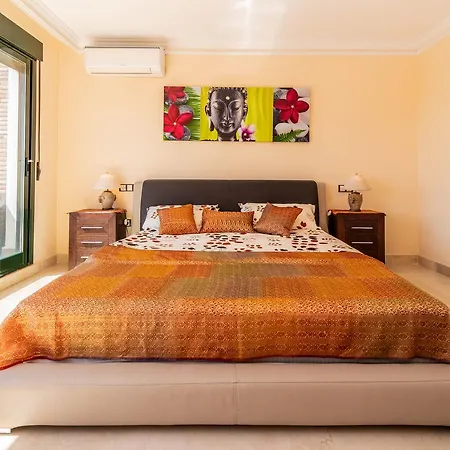 Villa N&a Stunning 2bdr With Sea Views *
