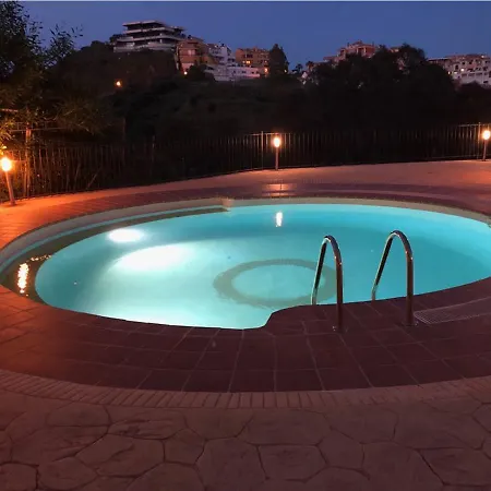 Villa N&a Stunning 2bdr With Sea Views *